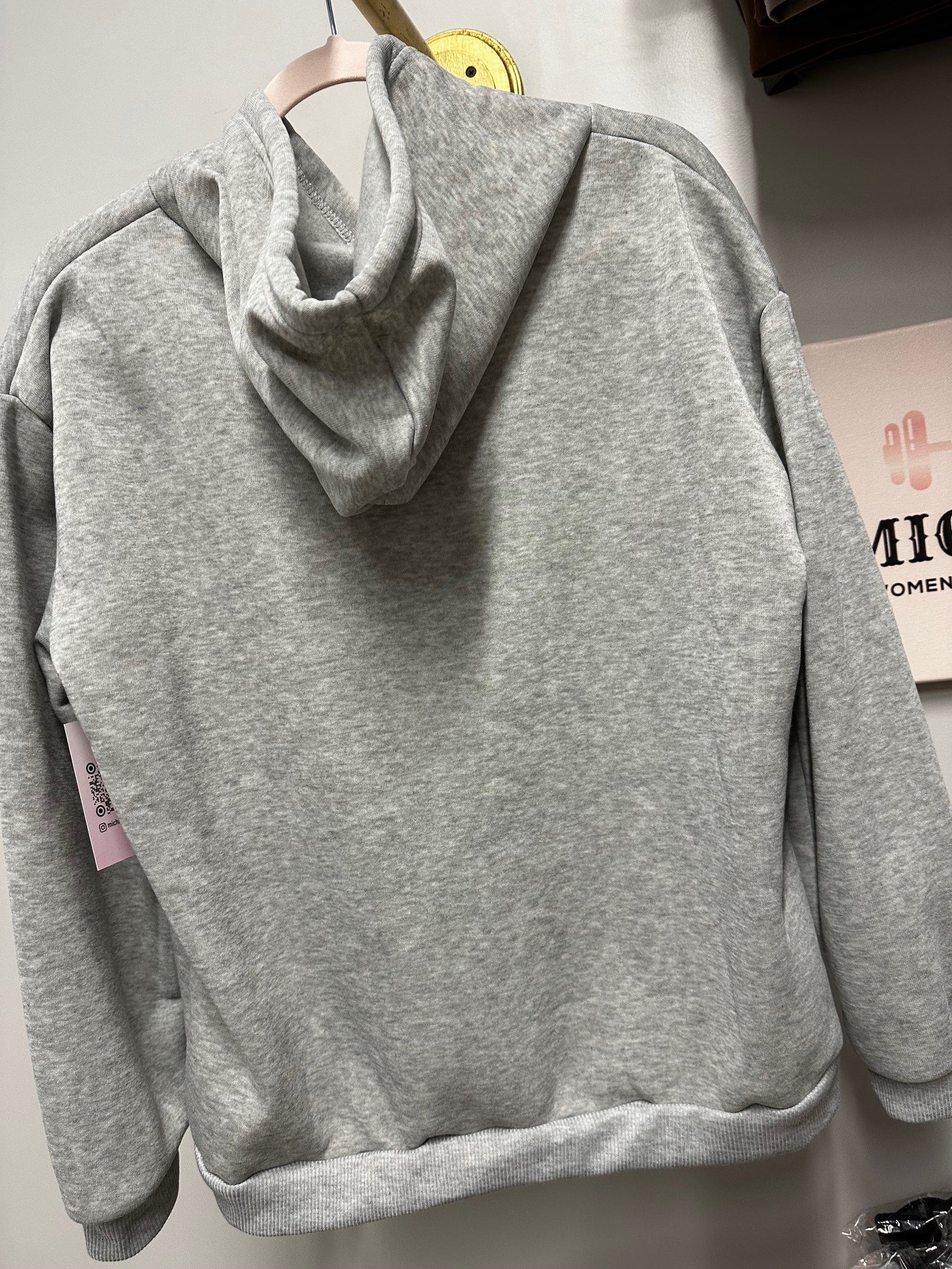 Essential Pull over Hoodie